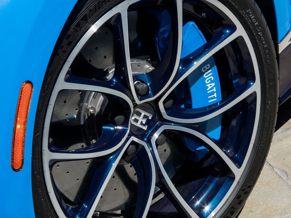 2018 Bugatti Chiron - Image 26 of 31