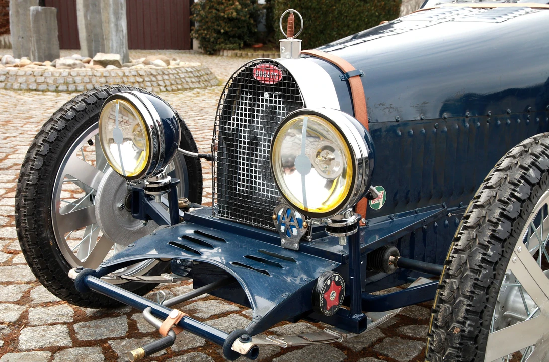 2018 Bugatti - Image 16 of 18