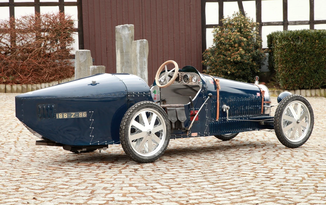 2018 Bugatti - Image 9 of 18