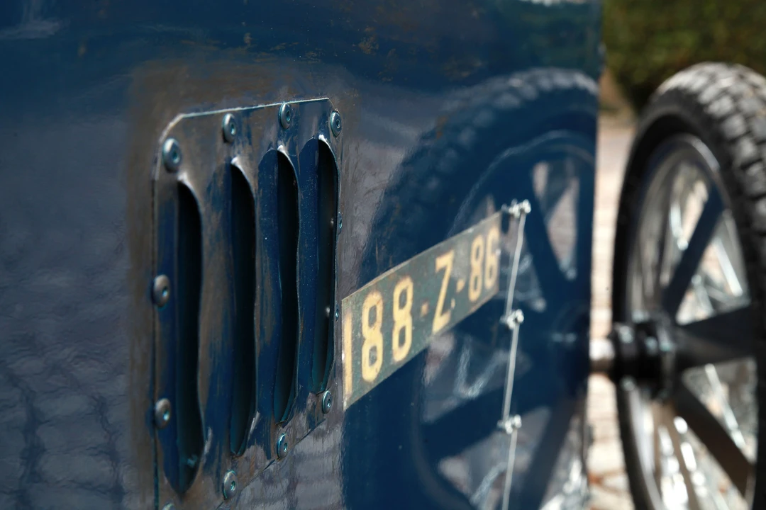 2018 Bugatti - Image 18 of 18