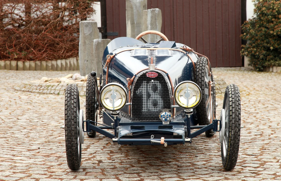 2018 Bugatti - Image 5 of 18