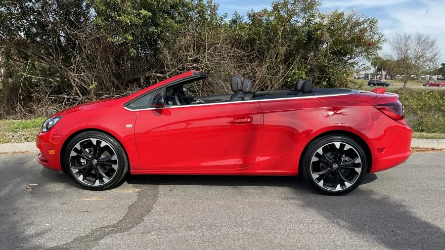 2018 Buick - Image 2 of 15