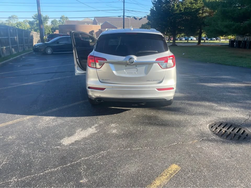 2018 Buick Envision - Image 2 of 9