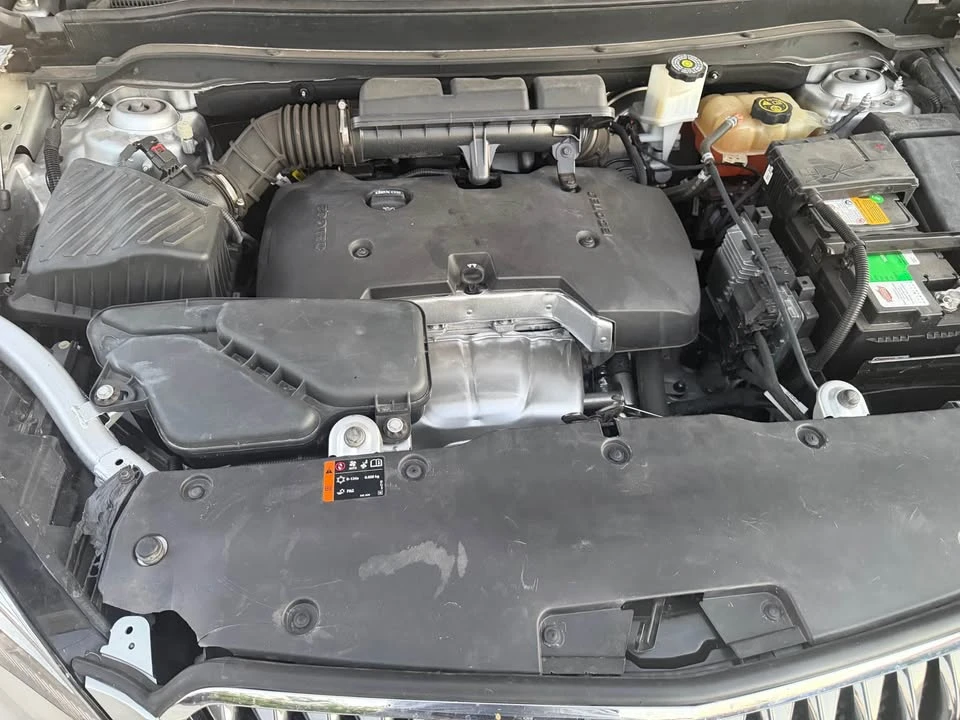 2018 Buick Envision - Image 2 of 6