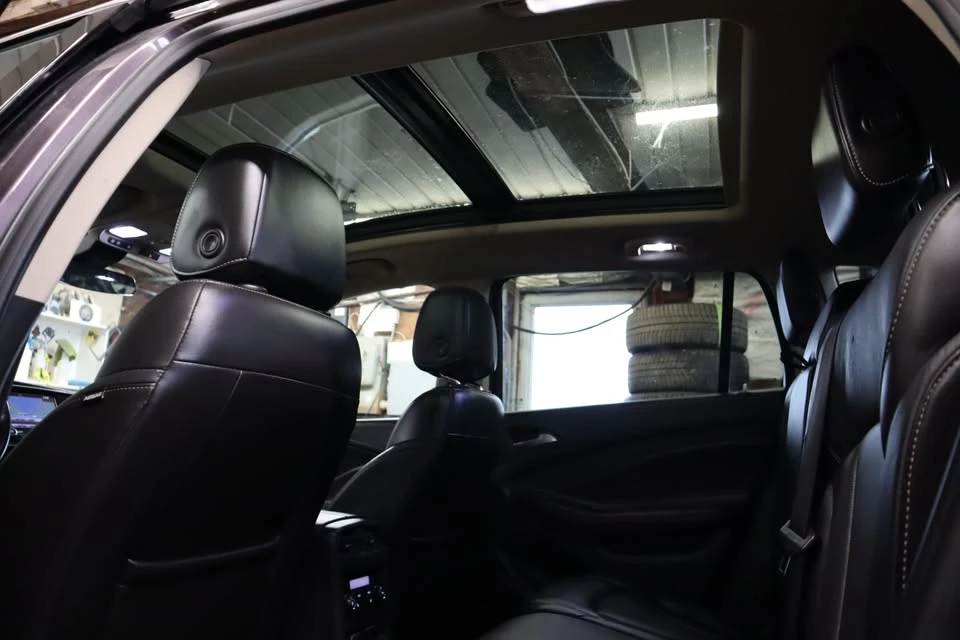 2018 Buick Envision - Image 8 of 20