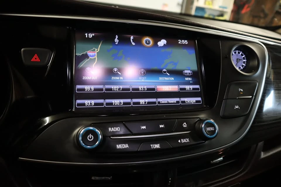 2018 Buick Envision - Image 3 of 20