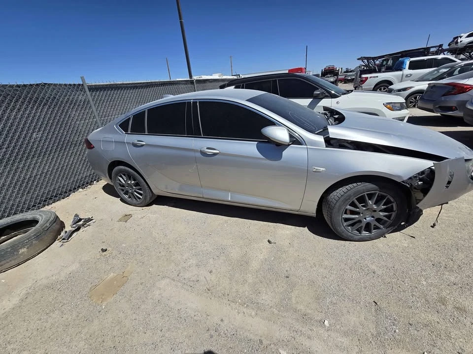 2018 Buick Regal - Image 4 of 8