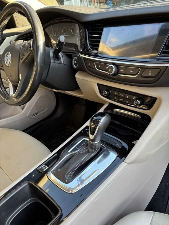 2018 Buick Regal - Image 6 of 10