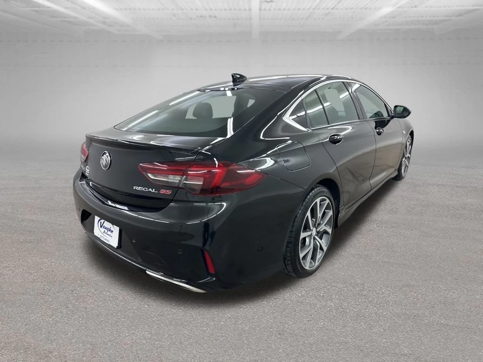 2018 Buick Regal - Image 13 of 21