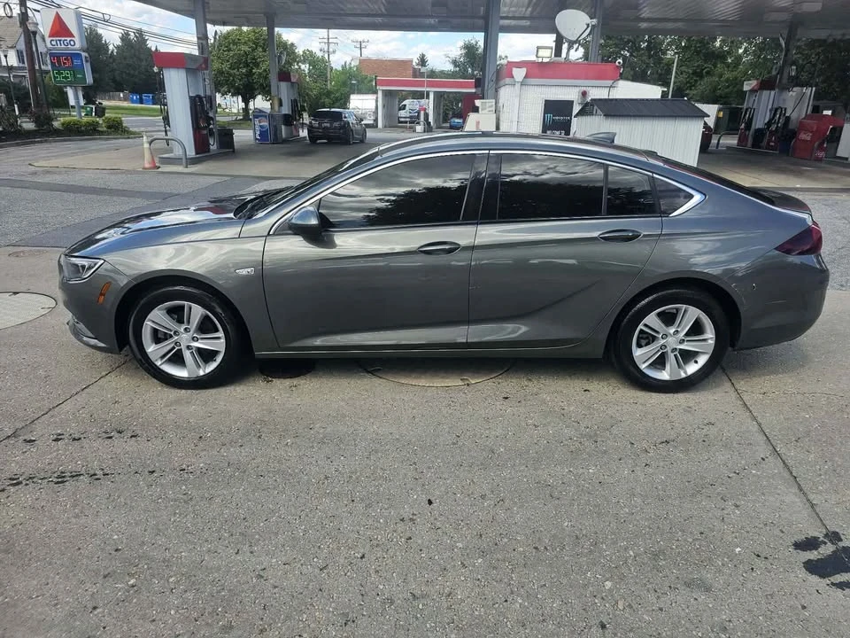 2018 Buick Regal - Image 2 of 9