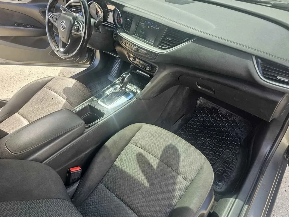 2018 Buick Regal - Image 8 of 9