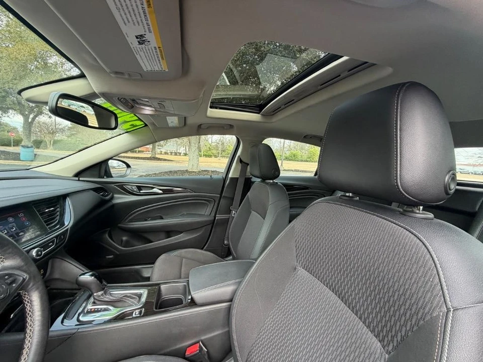 2018 Buick Regal - Image 8 of 21