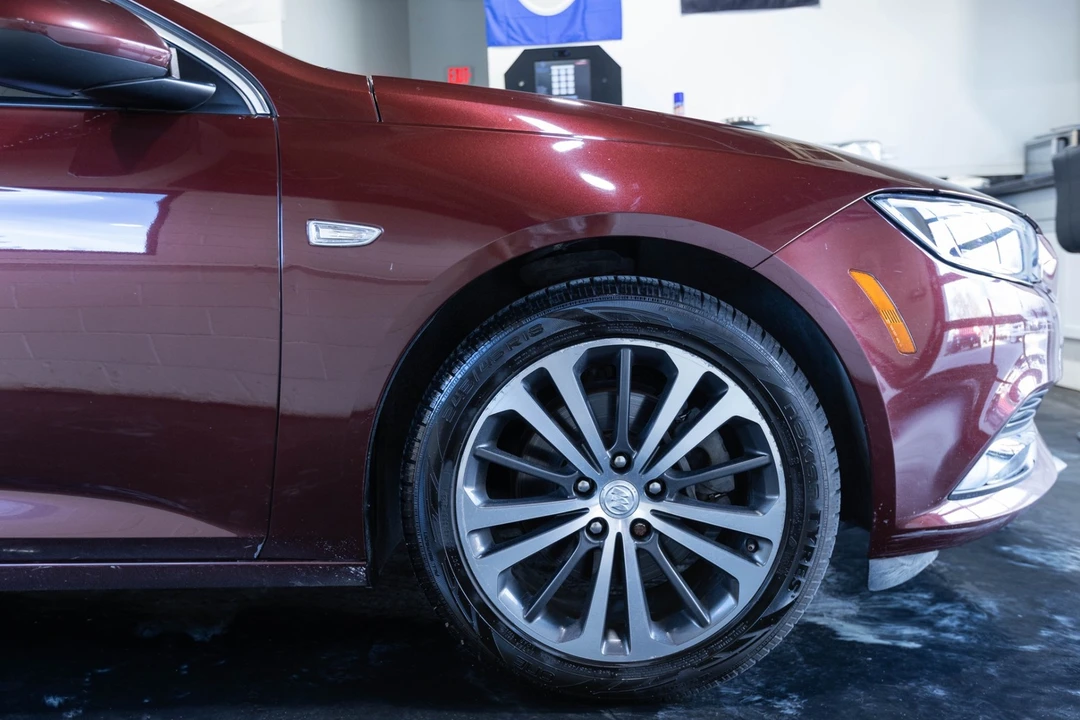 2018 Buick Regal - Image 17 of 21