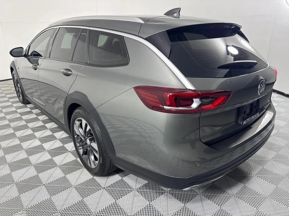 2018 Buick Regal - Image 8 of 12