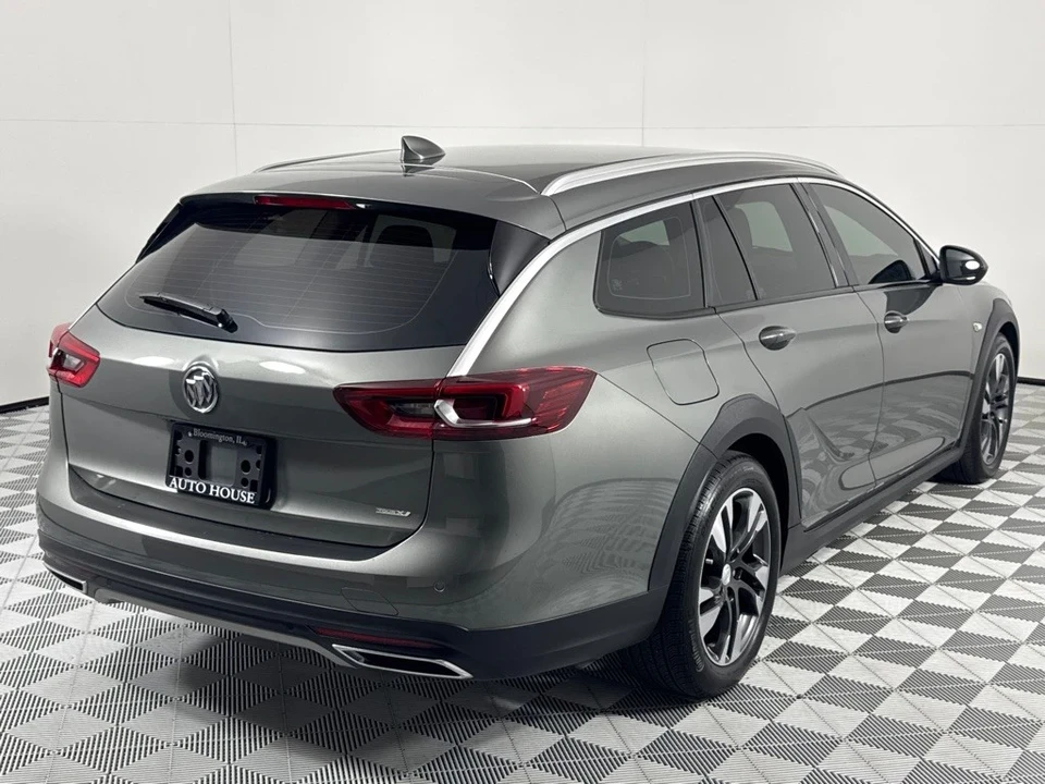 2018 Buick Regal - Image 5 of 12