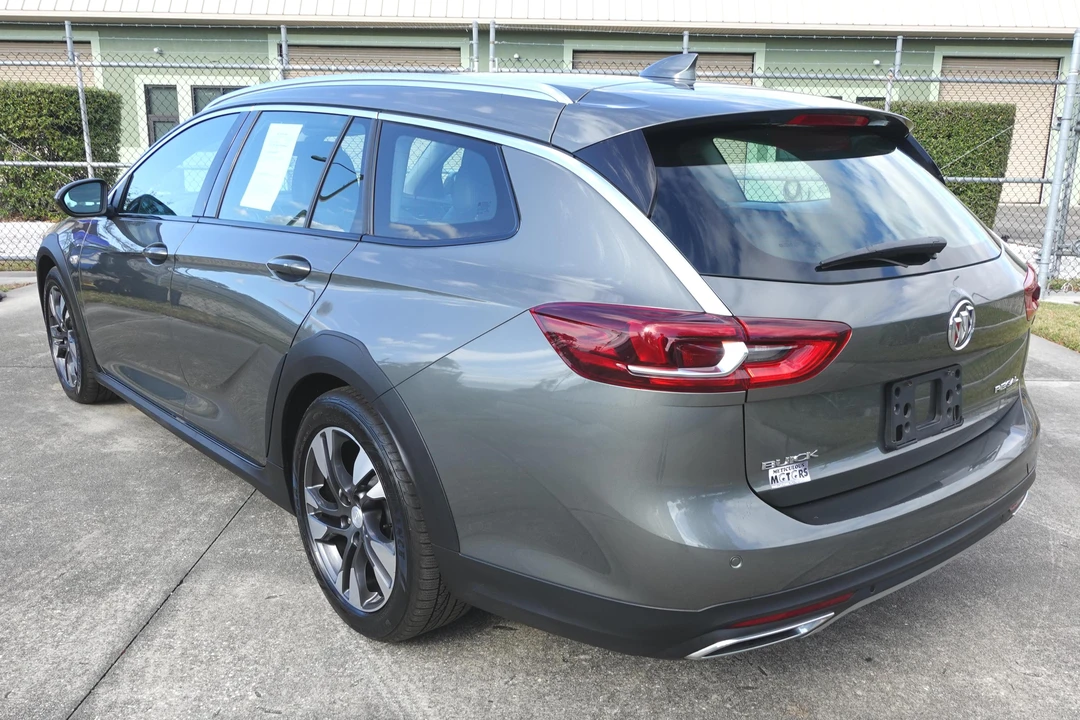 2018 Buick Regal - Image 4 of 31
