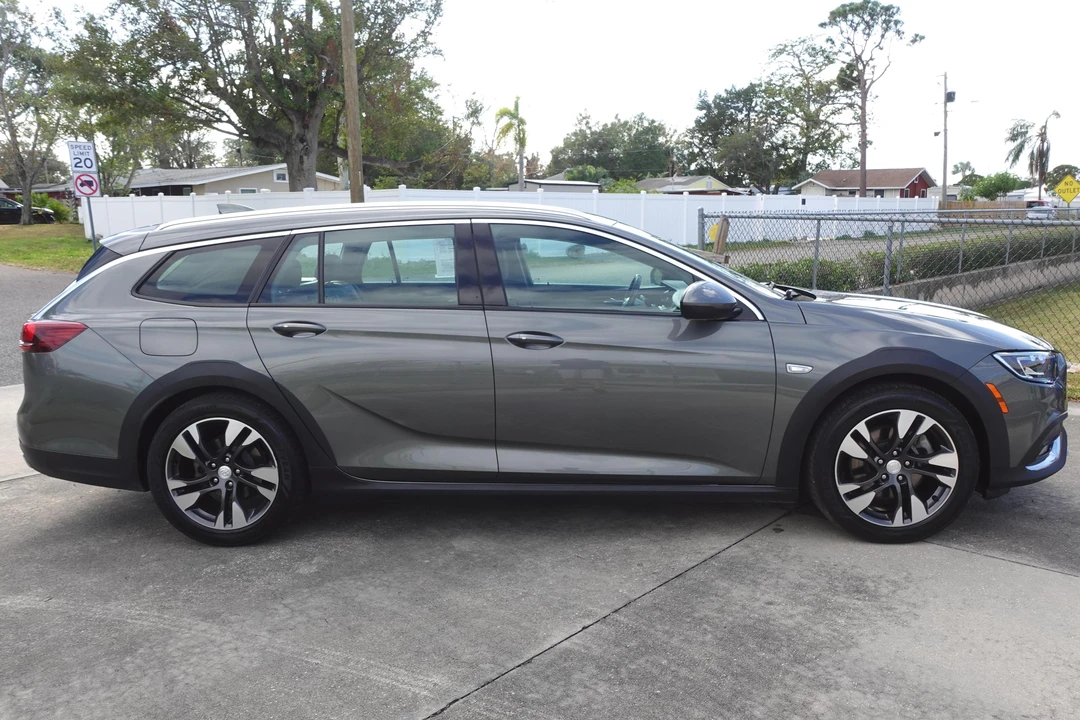 2018 Buick Regal - Image 3 of 31