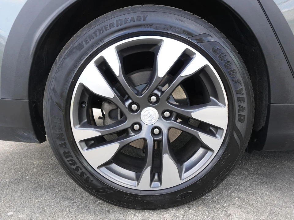 2018 Buick Regal - Image 23 of 31