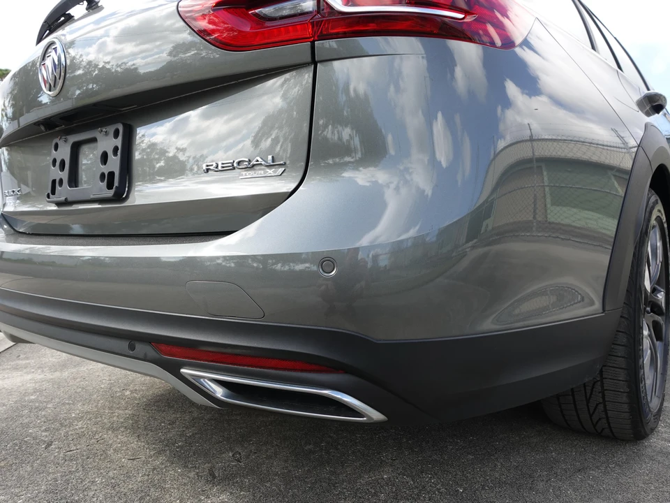 2018 Buick Regal - Image 15 of 31