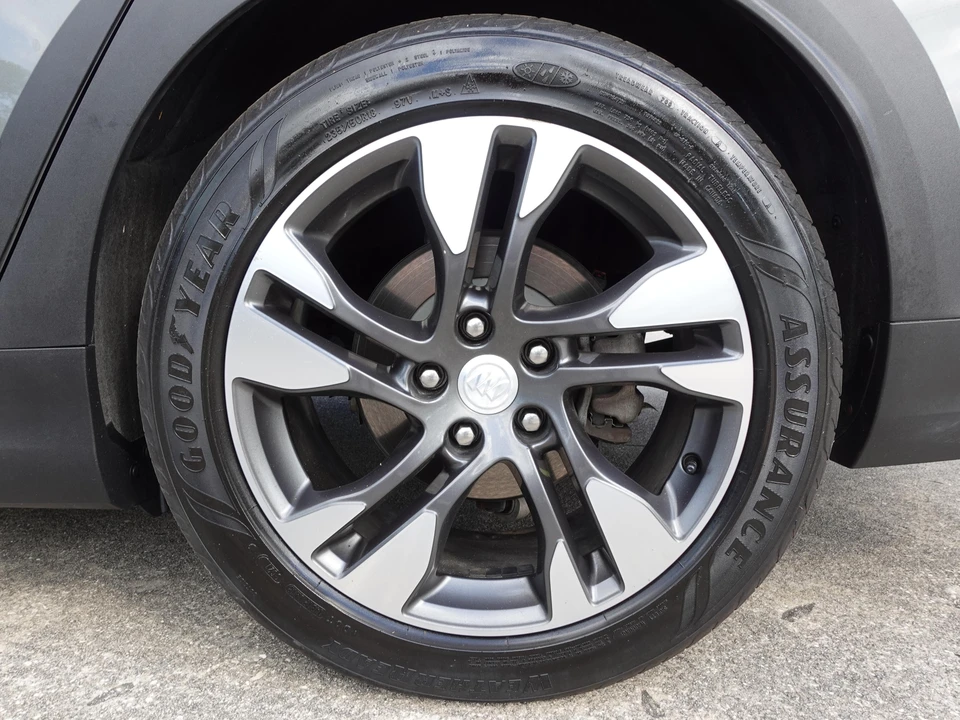 2018 Buick Regal - Image 22 of 31