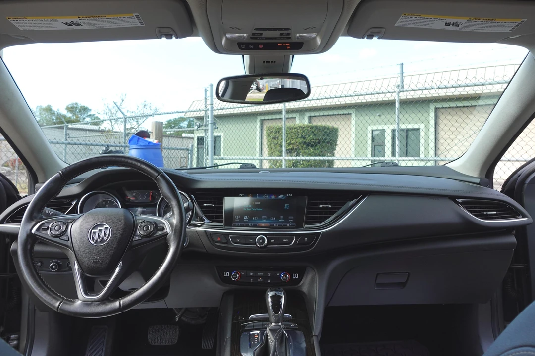 2018 Buick Regal - Image 29 of 31