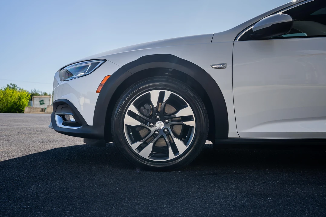 2018 Buick Regal - Image 20 of 31