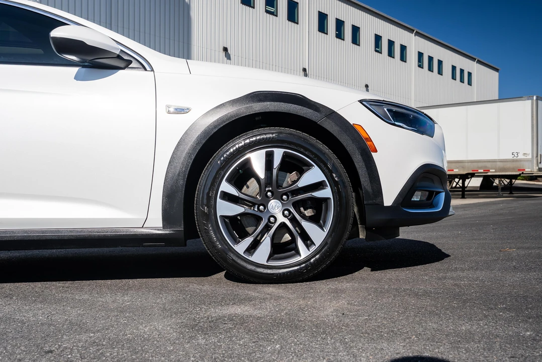 2018 Buick Regal - Image 23 of 31