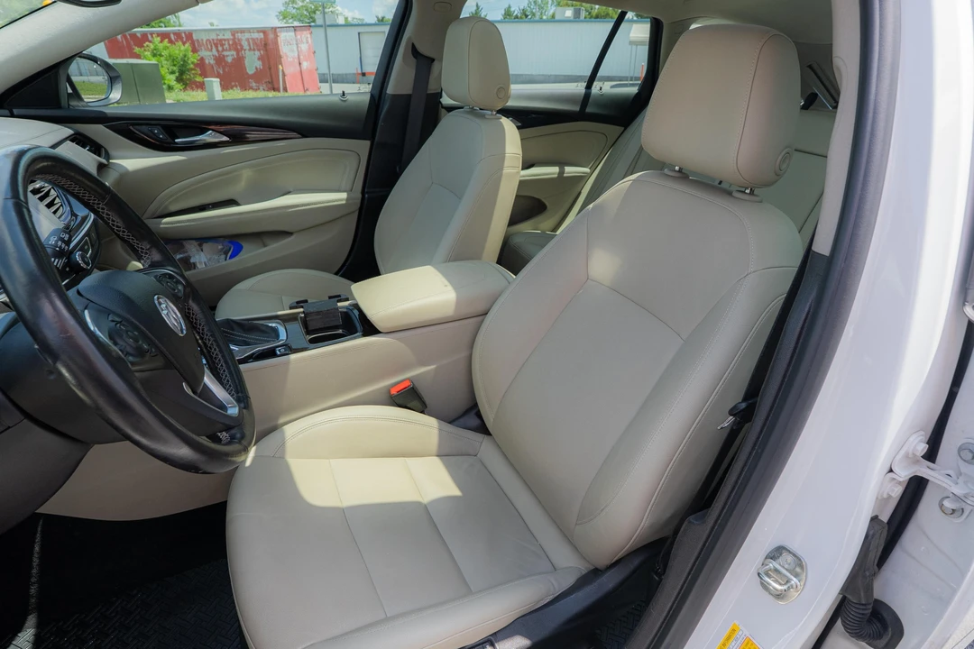 2018 Buick Regal - Image 25 of 31