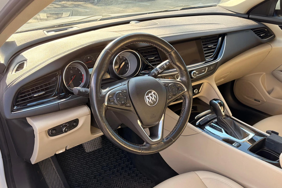 2018 Buick Regal - Image 24 of 31