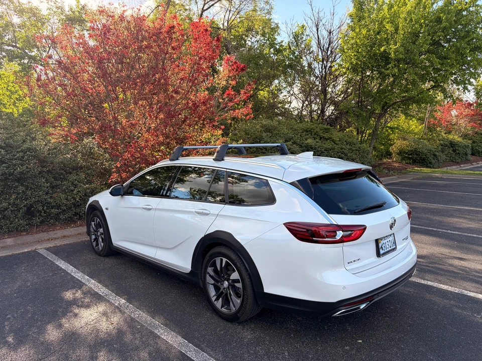 2018 Buick Regal - Image 11 of 31