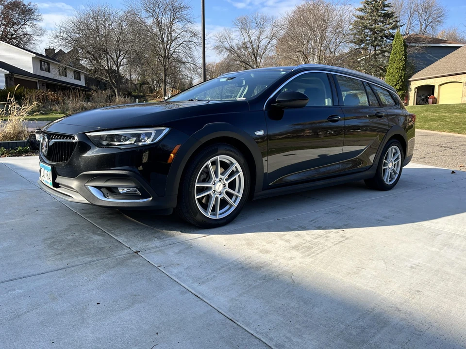 2018 Buick Regal - Image 9 of 31