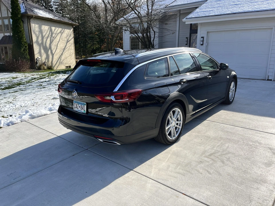 2018 Buick Regal - Image 16 of 31