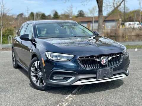 2018 Buick Regal TourX Essence