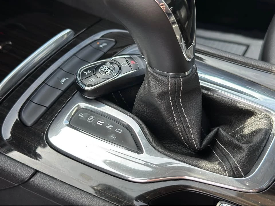 2018 Buick Regal - Image 10 of 20