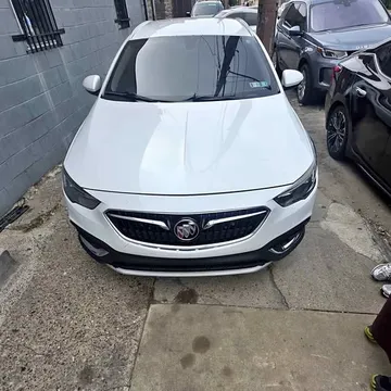 2018 Buick Regal TourX Essence Wagon 4D