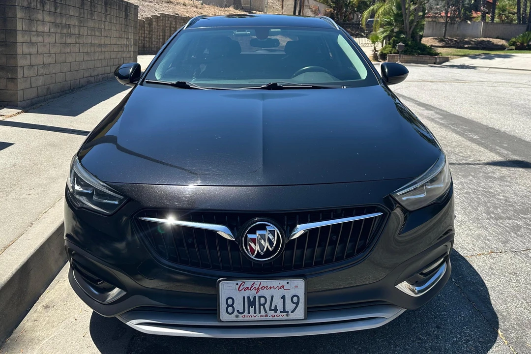 2018 Buick Regal - Image 2 of 31