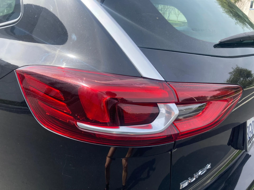2018 Buick Regal - Image 17 of 31