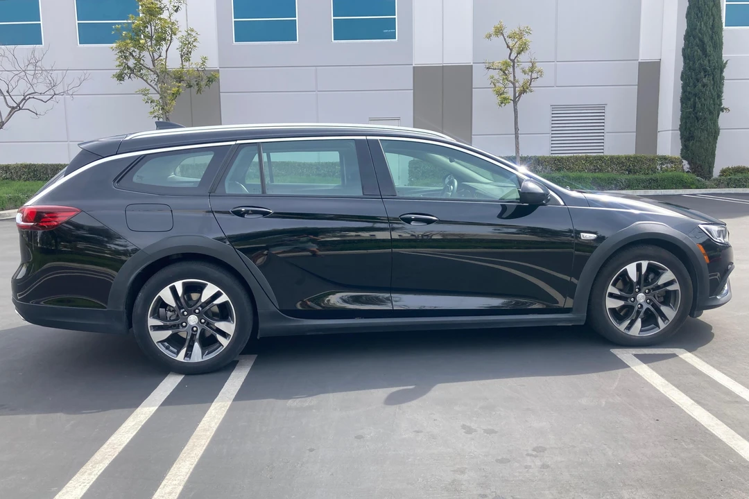 2018 Buick Regal - Image 3 of 31