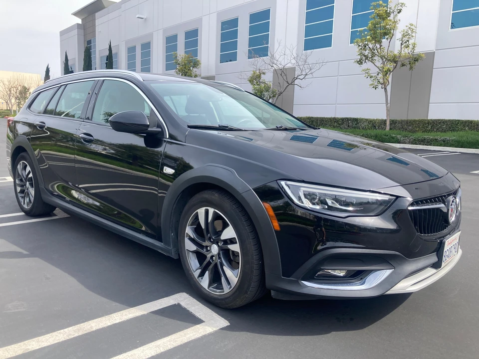 2018 Buick Regal - Image 9 of 31