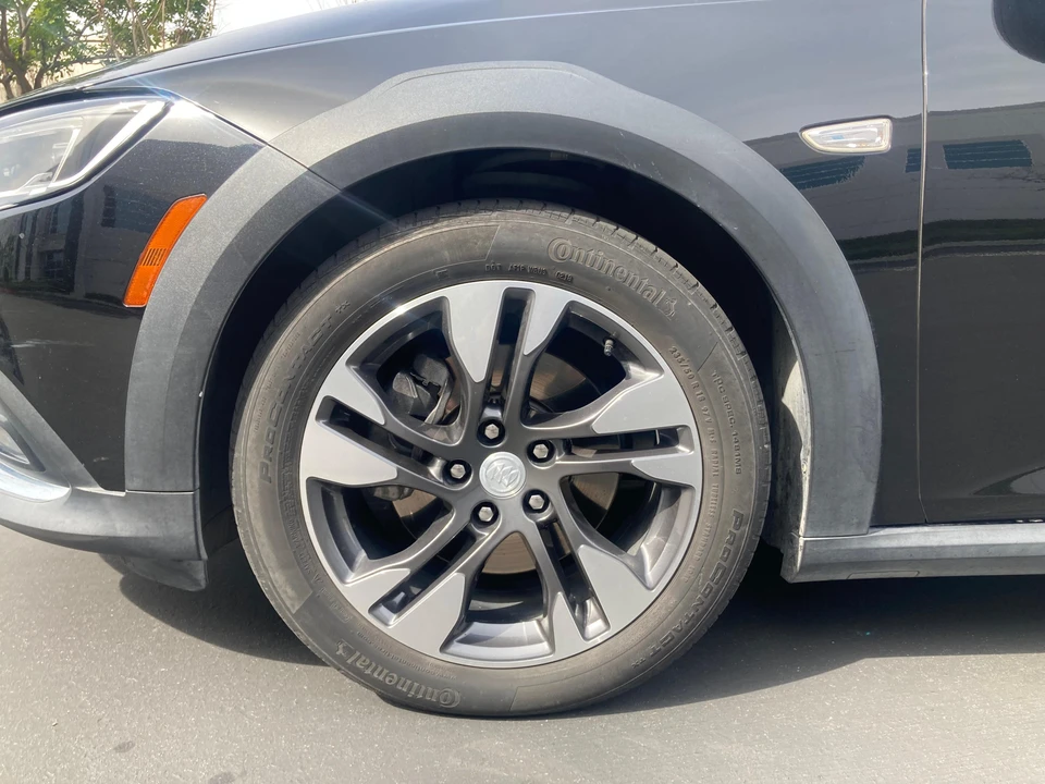 2018 Buick Regal - Image 28 of 31