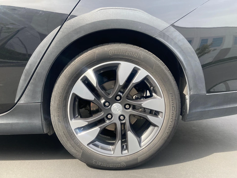 2018 Buick Regal - Image 29 of 31