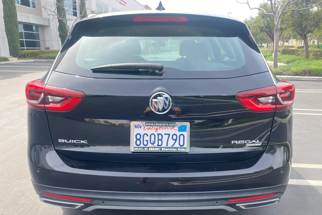 2018 Buick Regal - Image 5 of 31
