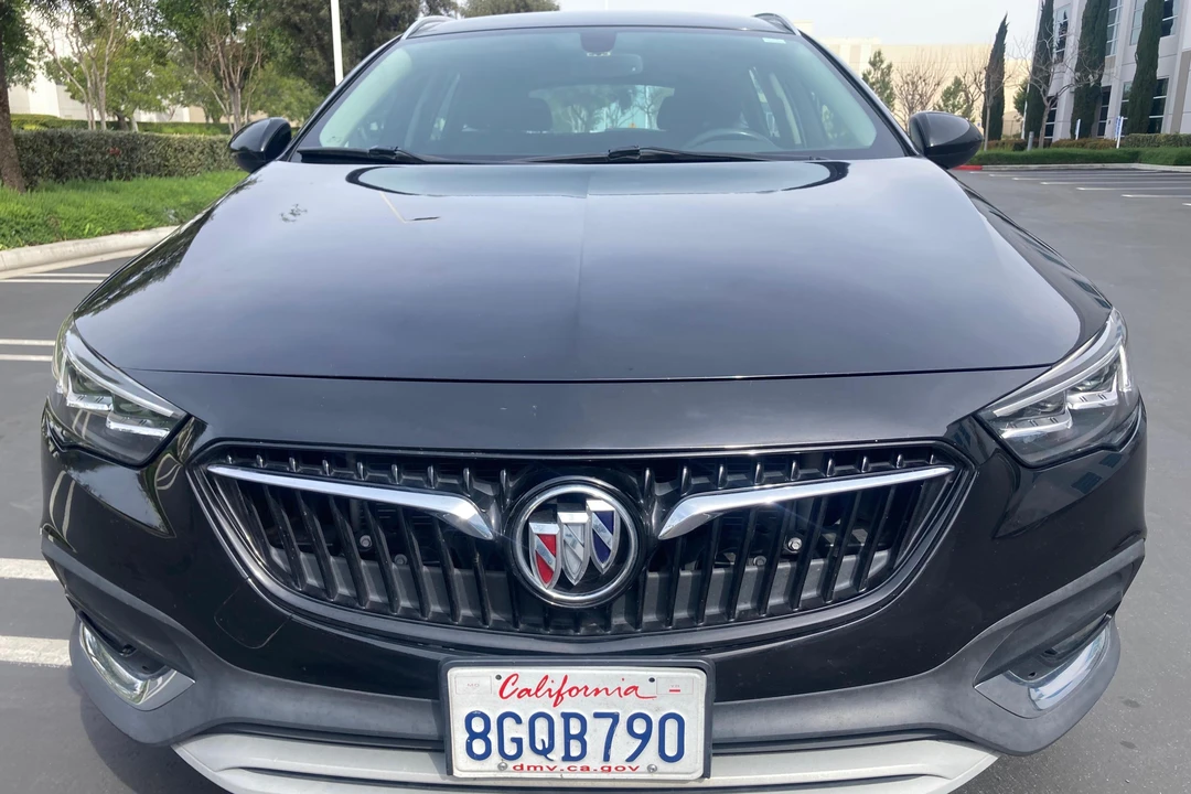 2018 Buick Regal - Image 2 of 31