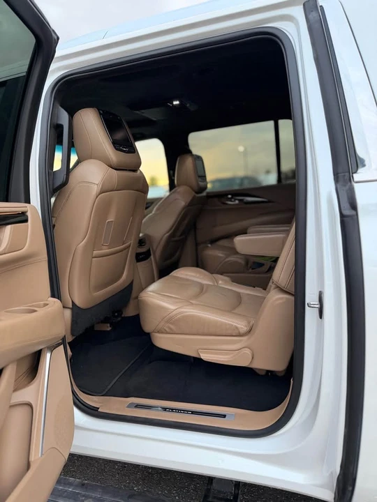 2018 Cadillac Escalade 4th Gen - Image 10 of 20