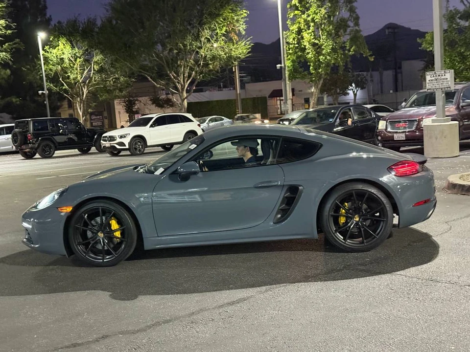2018 Porsche 718 Cayman - Image 10 of 20