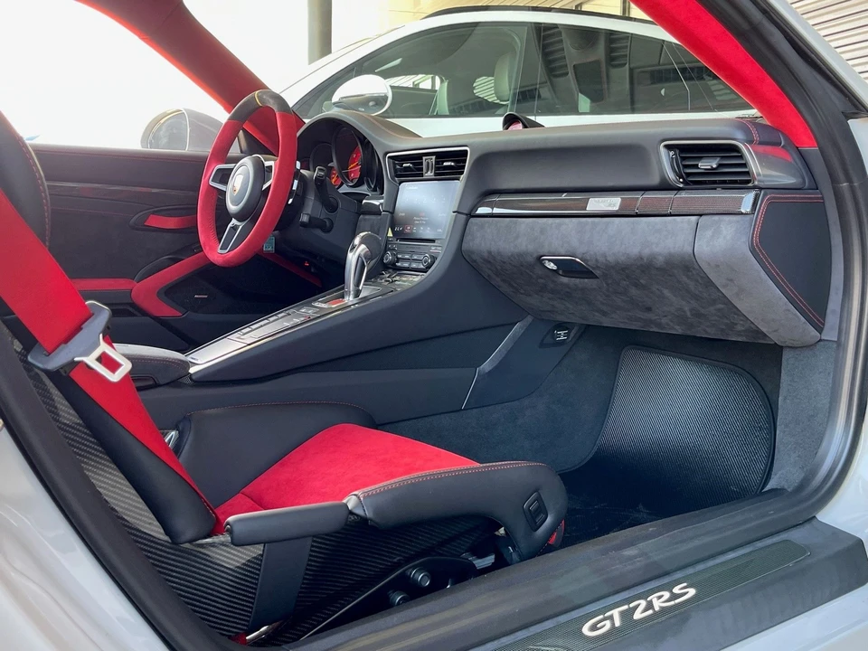 2018 Porsche 991 GT2 RS - Image 12 of 13