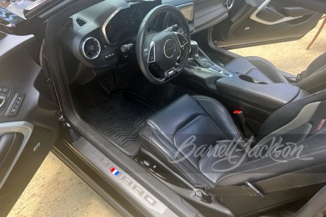 2018 Chevrolet Camaro SS 6th Gen - Image 11 of 18