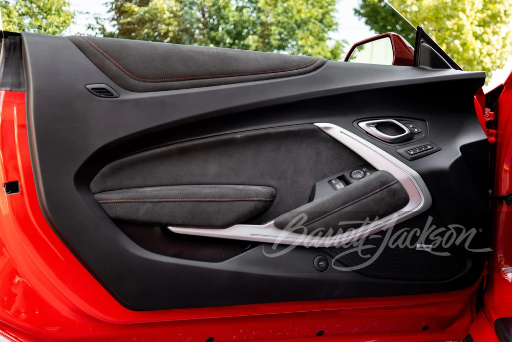 2018 Chevrolet Camaro ZL1 6th Gen - Image 13 of 31