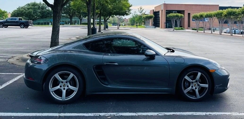 2018 Porsche 718 Cayman - Image 2 of 10