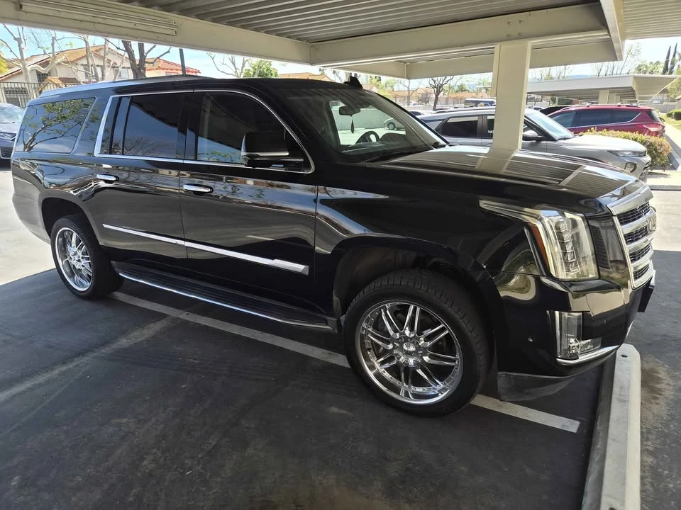 2018 Cadillac Escalade 4th Gen - Image 3 of 10